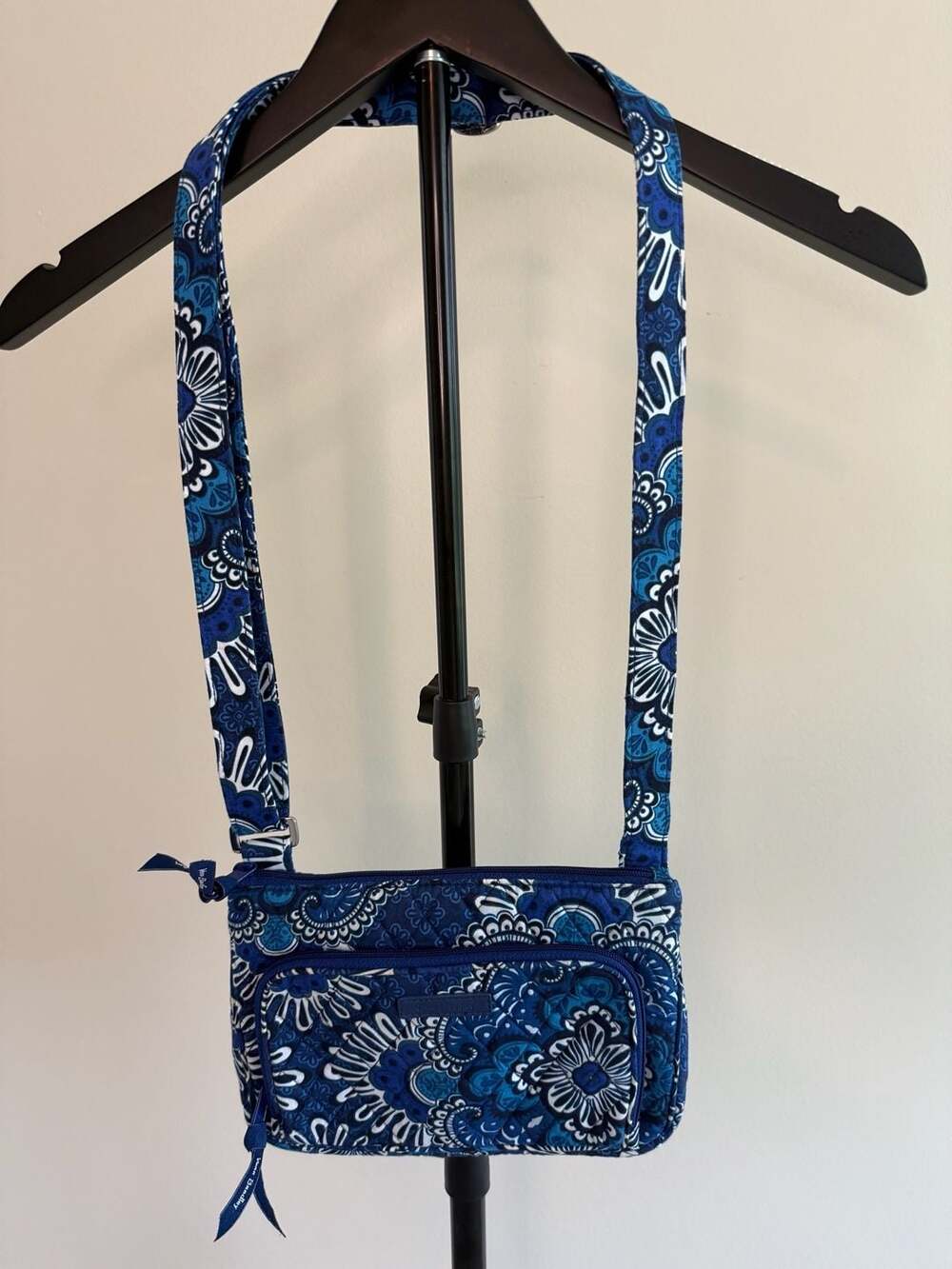 Vera Bradley Mini Hipster‎ Quilted Crossbody Bag in Blue Floral Pattern